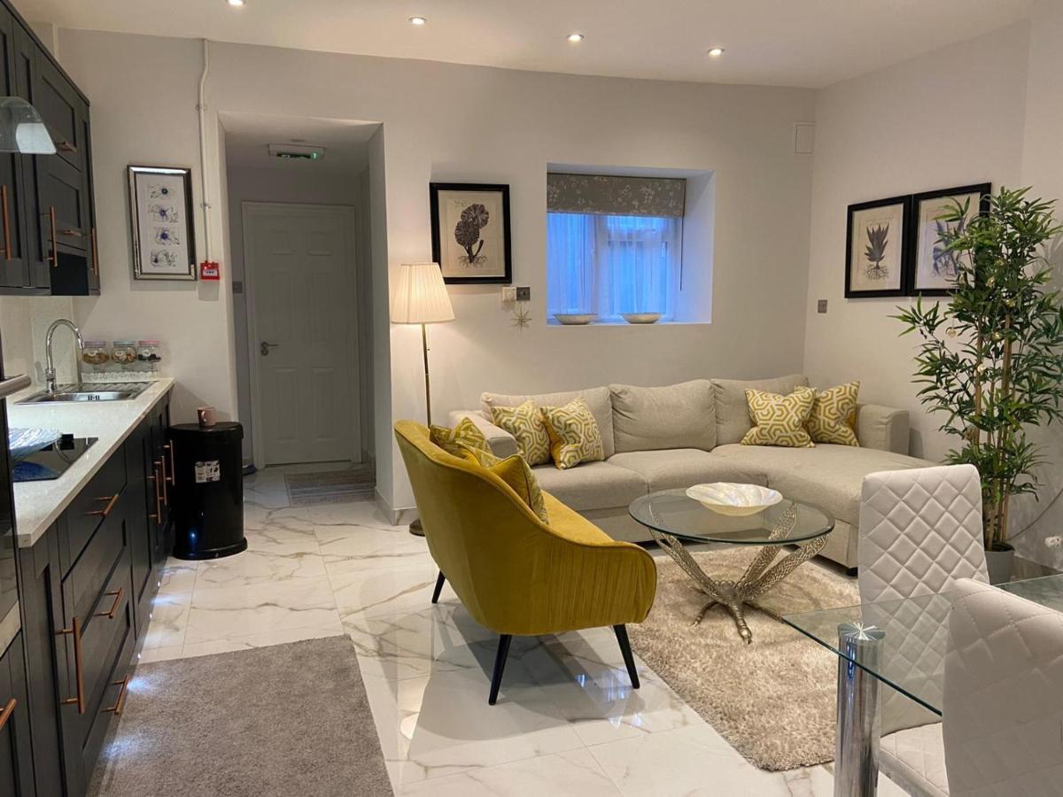 Elegant 2 Bed Flat In Chiswick Londres Exterior foto